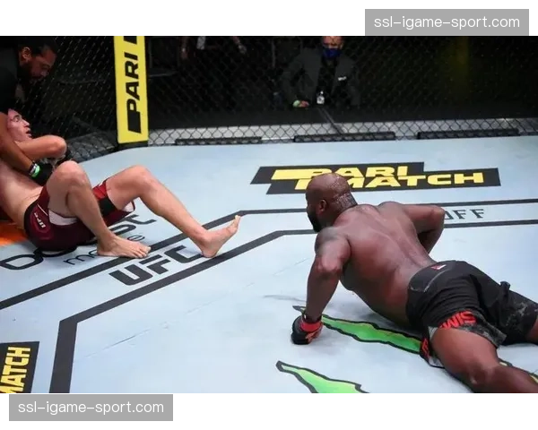 聚焦“黑野兽”刘易斯：宣布退役后投身德州本土拳馆运营